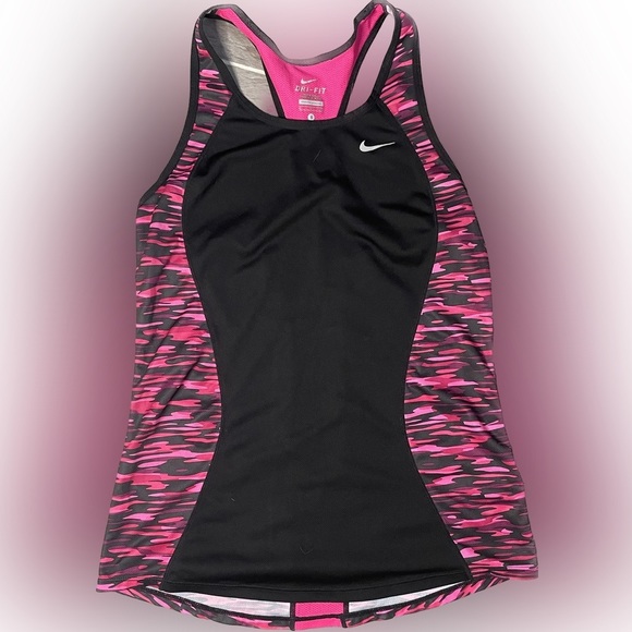 Nike Tops - 𝅺Nike Tank Top